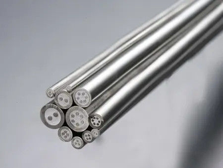 अच्छा दाम औद्योगिक वातावरण के लिए 0~1100℃ तापमान रेंज और 2/4/6 कोर विकल्पों के साथ व्यापक प्रमाणन एमआई केबल ऑनलाइन