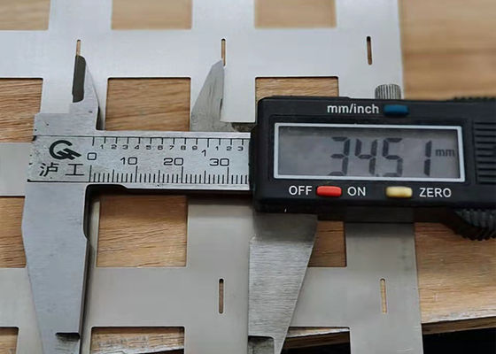 अच्छा दाम Ni 200 4P शुद्ध निकेल पट्टी 18650 बैटरी के लिए विरोधी संक्षारक ऑनलाइन